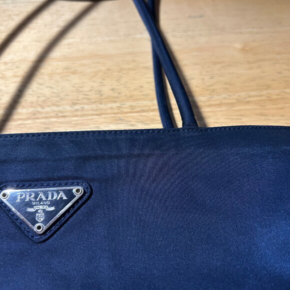 Authentic Women Prada Tessuto City (21) Blue Baltico Nylon Shopper Tote Handbag - Picture 15 of 15